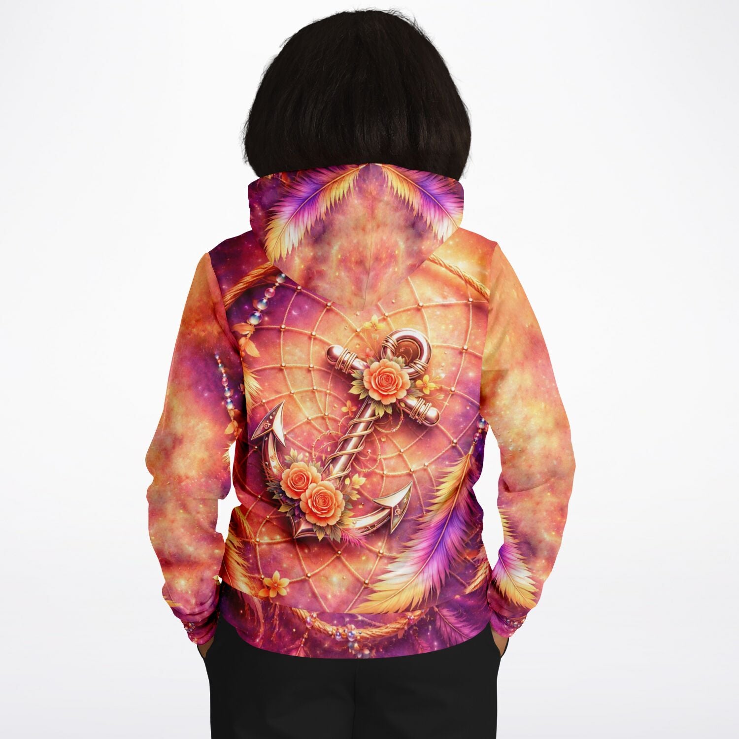 Dreamer Hoodie mit Anker, Rosen und Traumfänger Motiv in lebendigen orange-lila Sommerfarben für kreative Köpfe