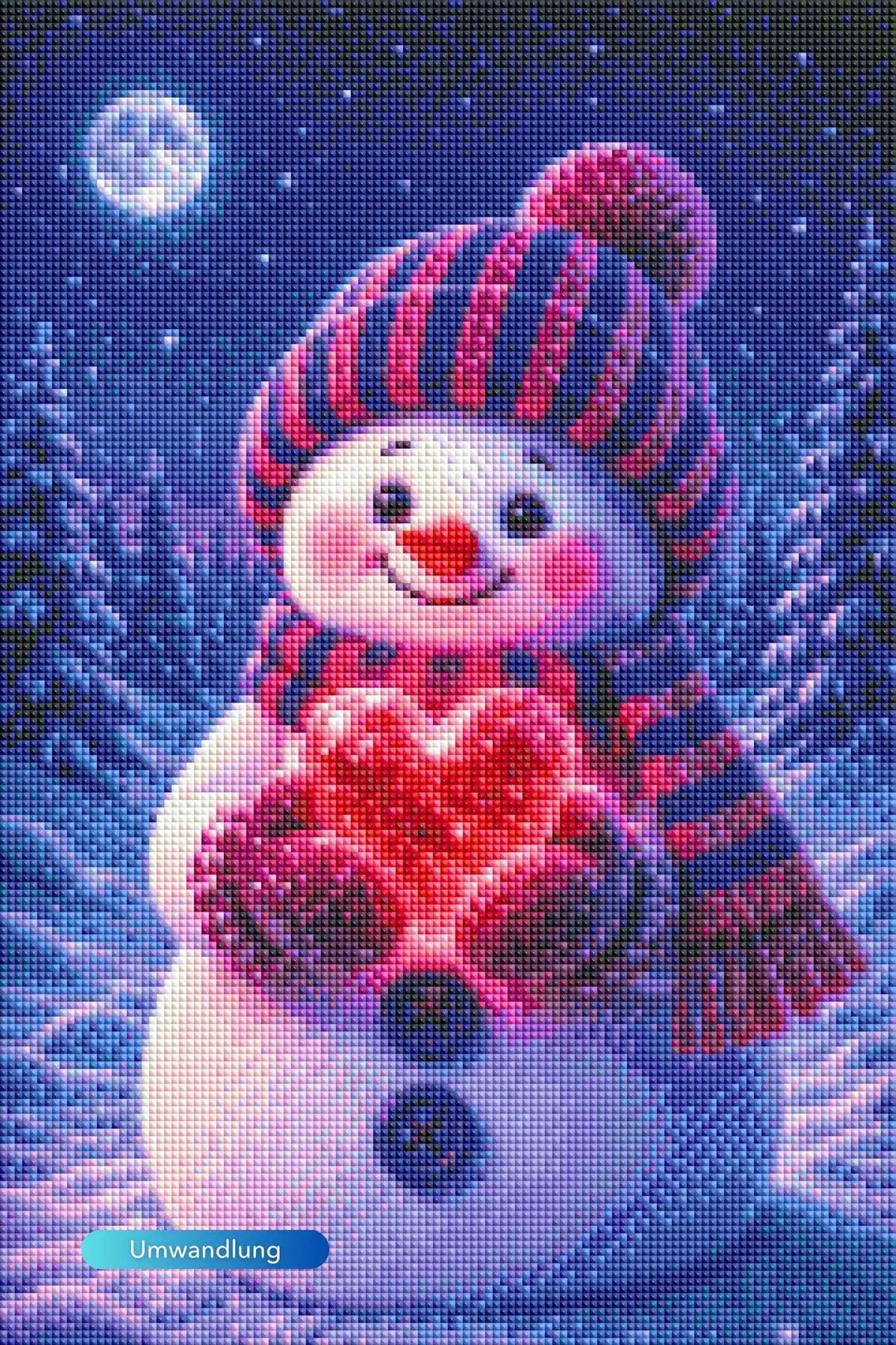 Diamond Painting Winterherz: Niedlicher Schneemann mit Mütze und rotem Herz vor winterlichem Sternenhimmel mit Mond.