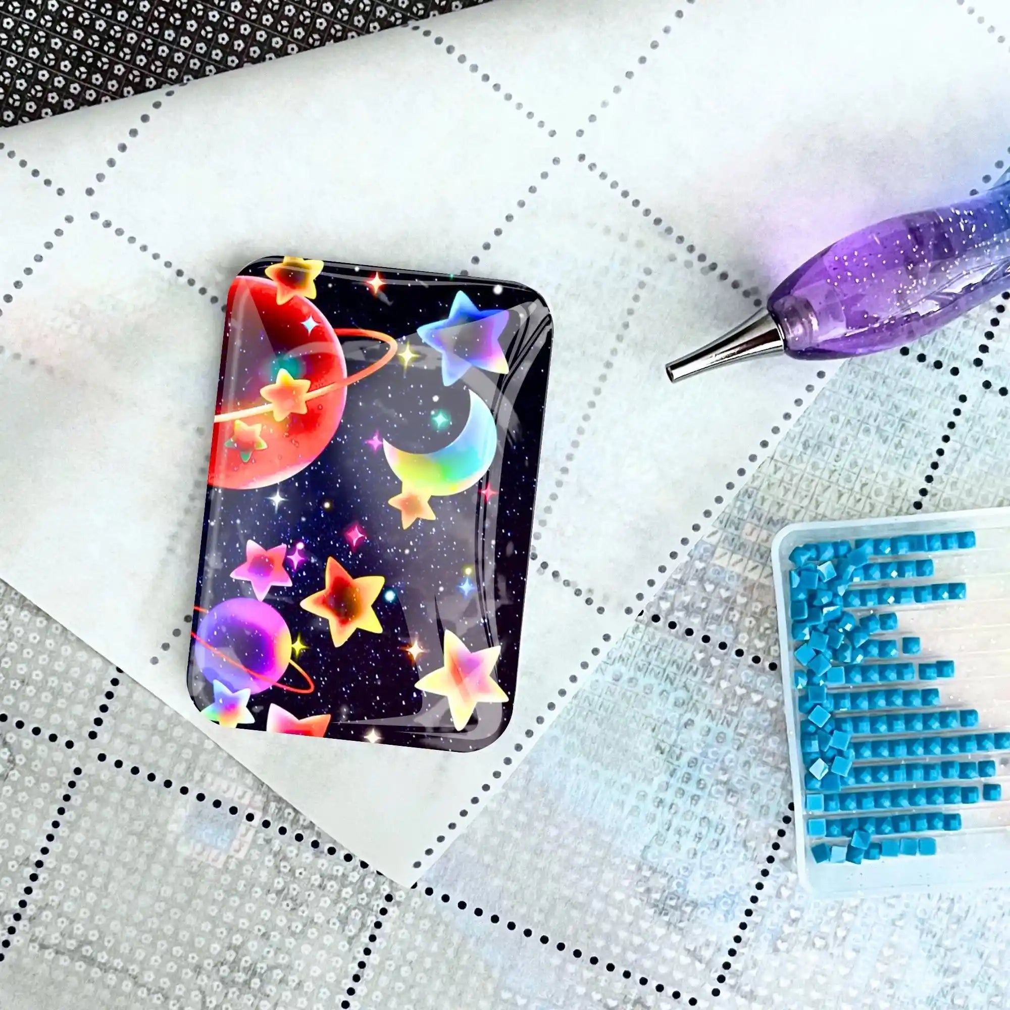 Cover Minder - Buntes Universum