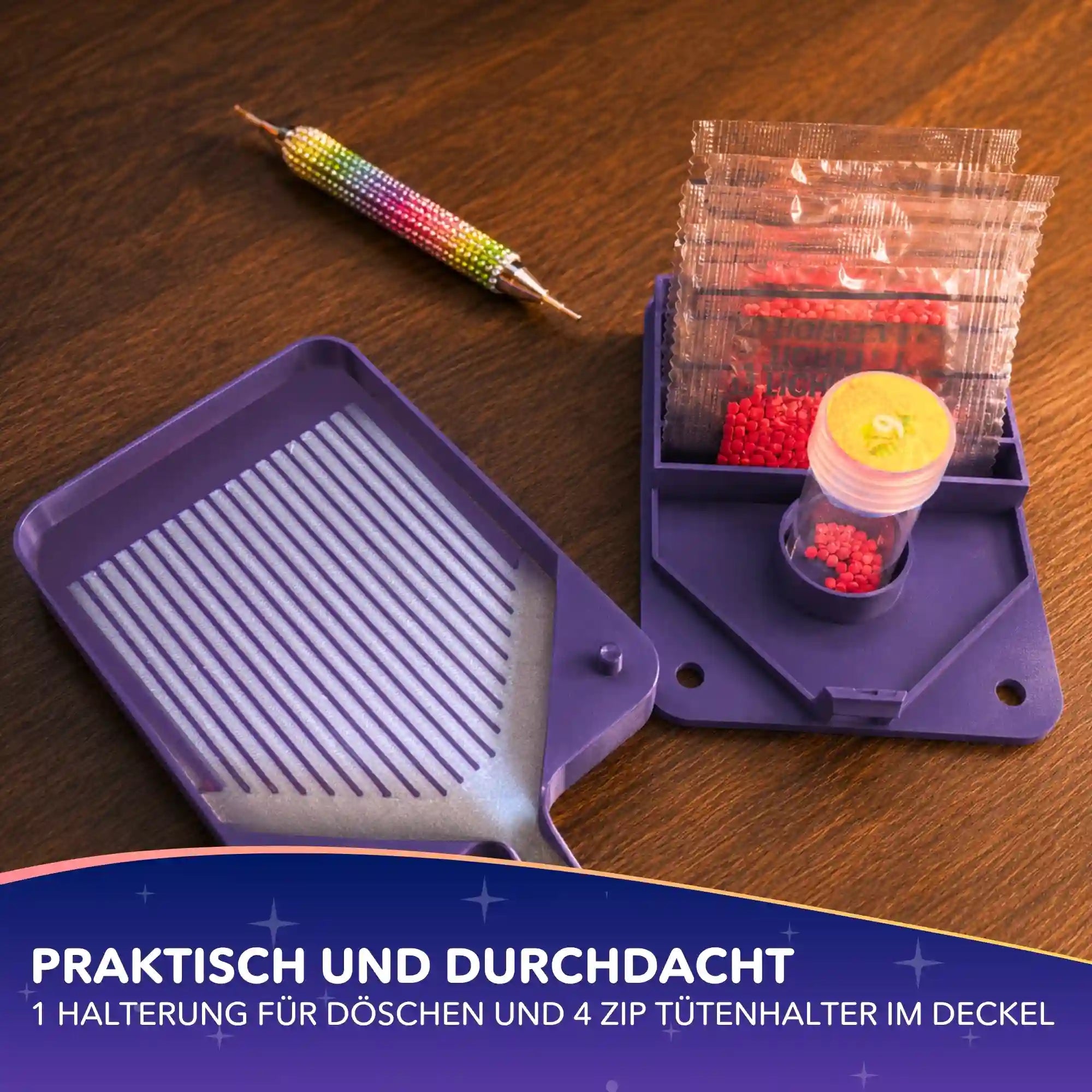 Violettes 3D-gedrucktes Diamond Painting Schiffchen als praktisches Zubehör mit Halterungen für Steinchen-Döschen und Tütchen.