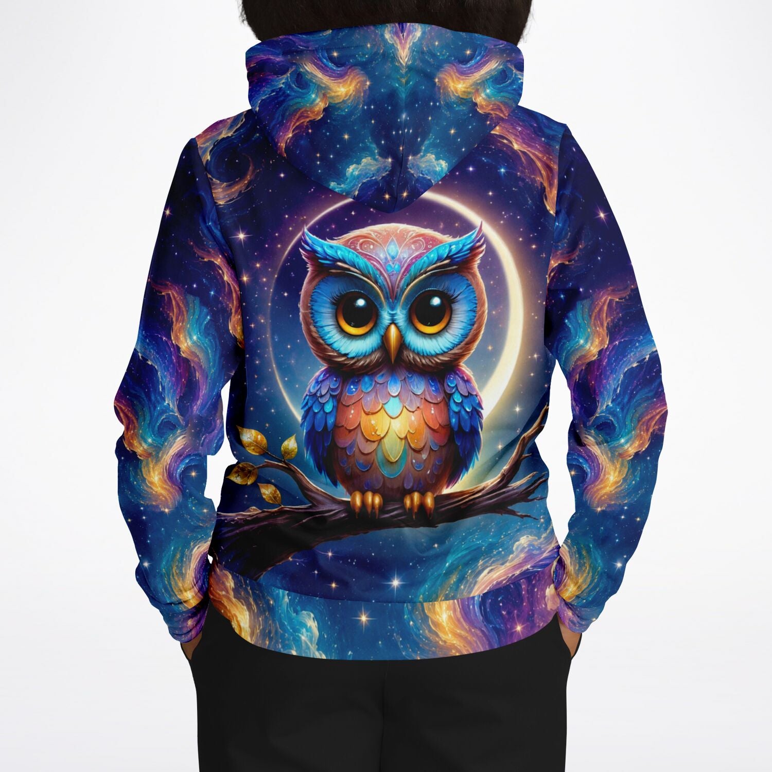 Dreamer Hoodie mit farbenfrohem Eulen-Motiv Oskar vor kosmischem Sternenhimmel im Stil von Diamond Painting Kunst