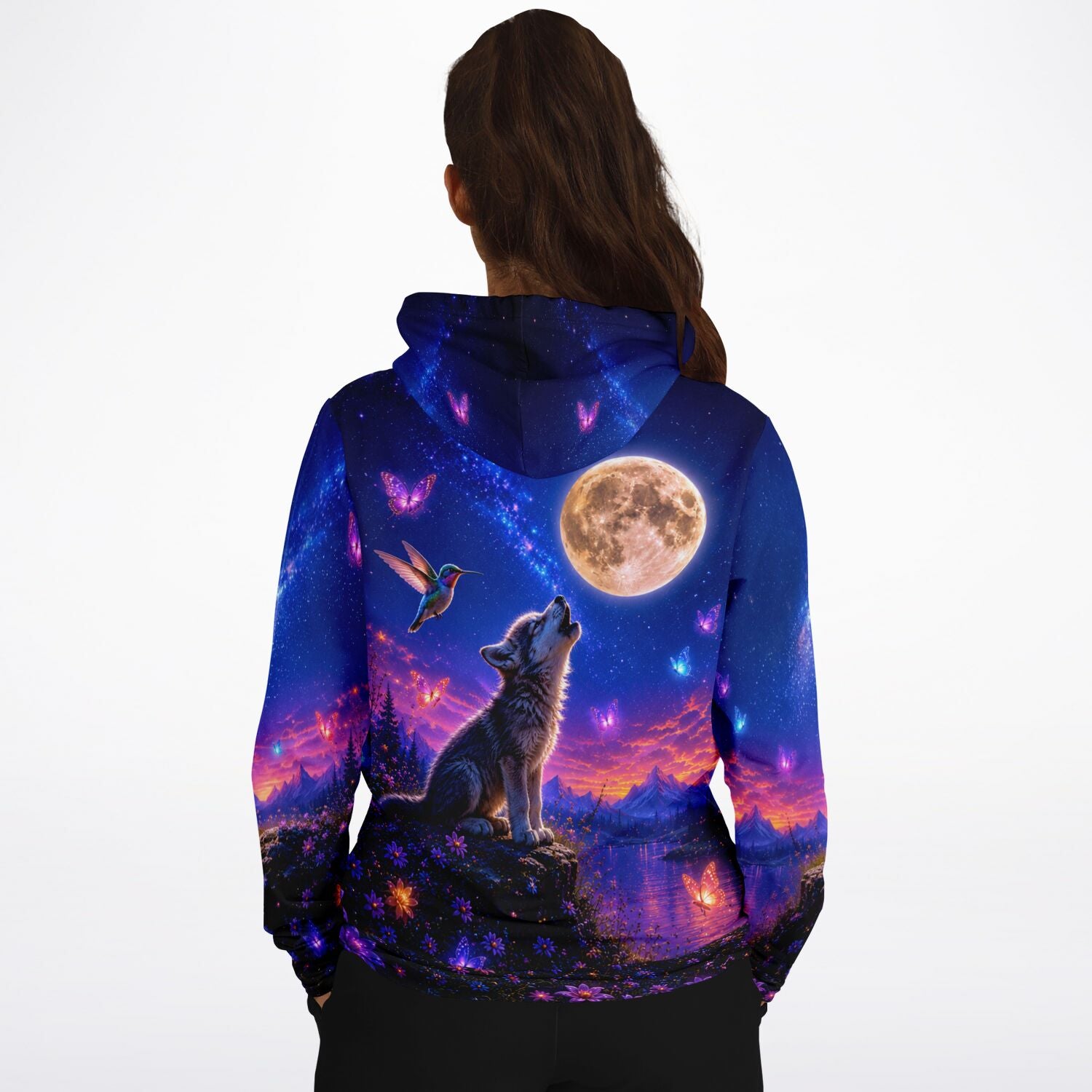 Dreamer Hoodie mit Vollmond, heulendem Wolf und Schmetterlingen im Galaxy-Design für Fans kreativer Kunstmotive
