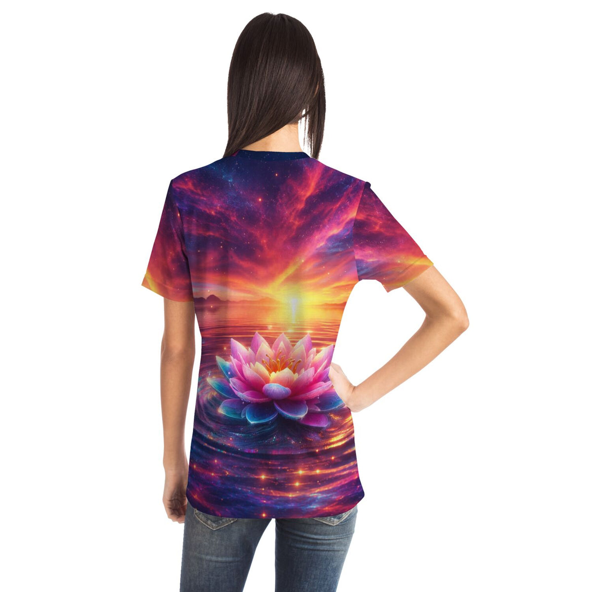 T-Shirt mit Lotusblüten-Motiv im Stil von Malen nach Zahlen und Diamond Painting, leuchtende Farben vor galaktischem Himmel