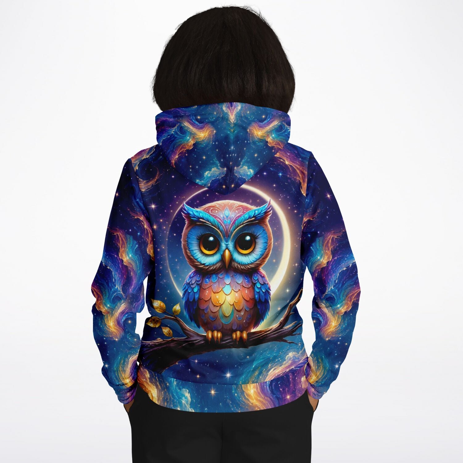 Dreamer Hoodie mit farbenfrohem Eulen-Motiv vor nächtlichem Sternenhimmel, passend zum Diamond Painting Stil.