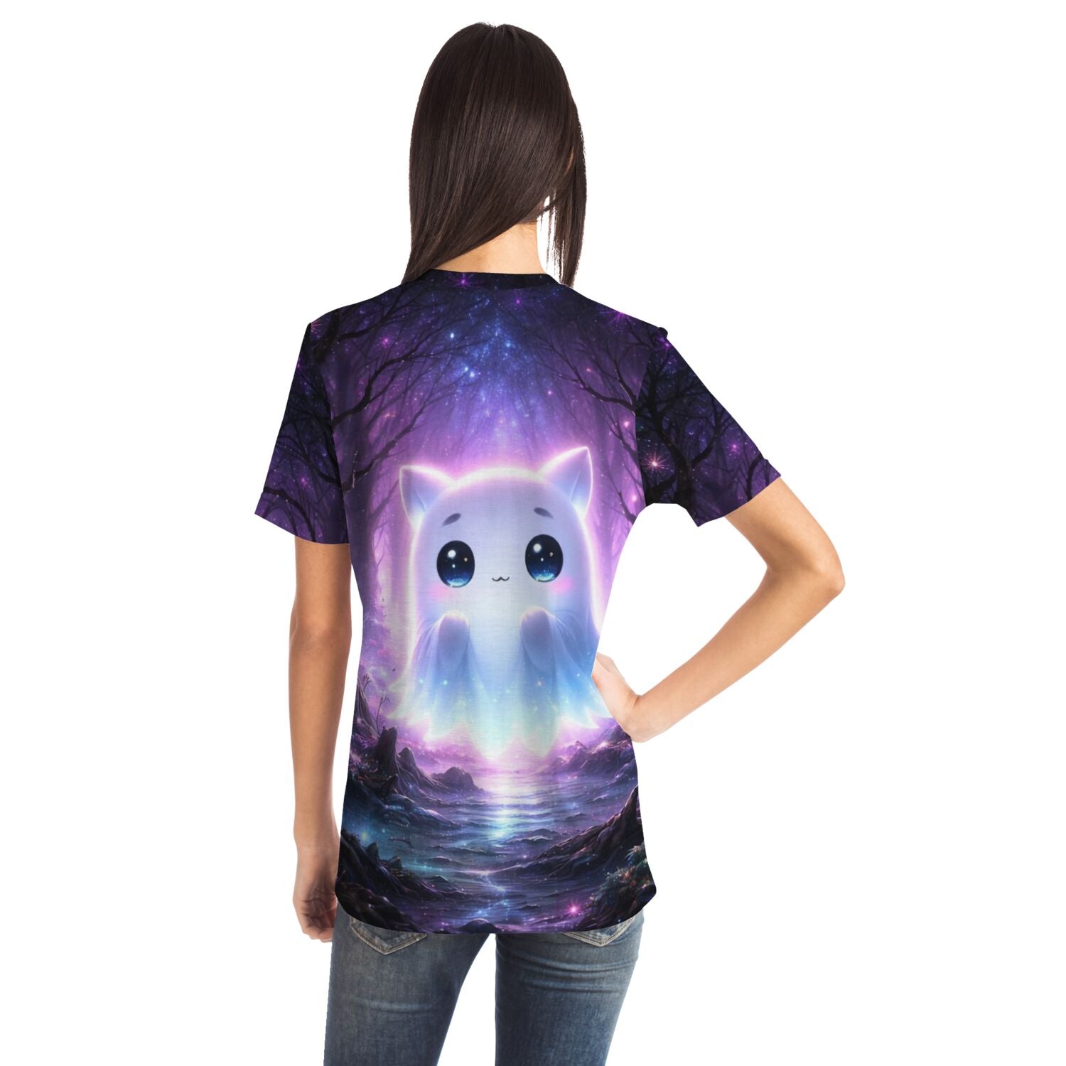Dreamer T-Shirt mit niedlichem leuchtendem Geist in magischer Wald-Landschaft, perfekt für Diamond Painting Fans.