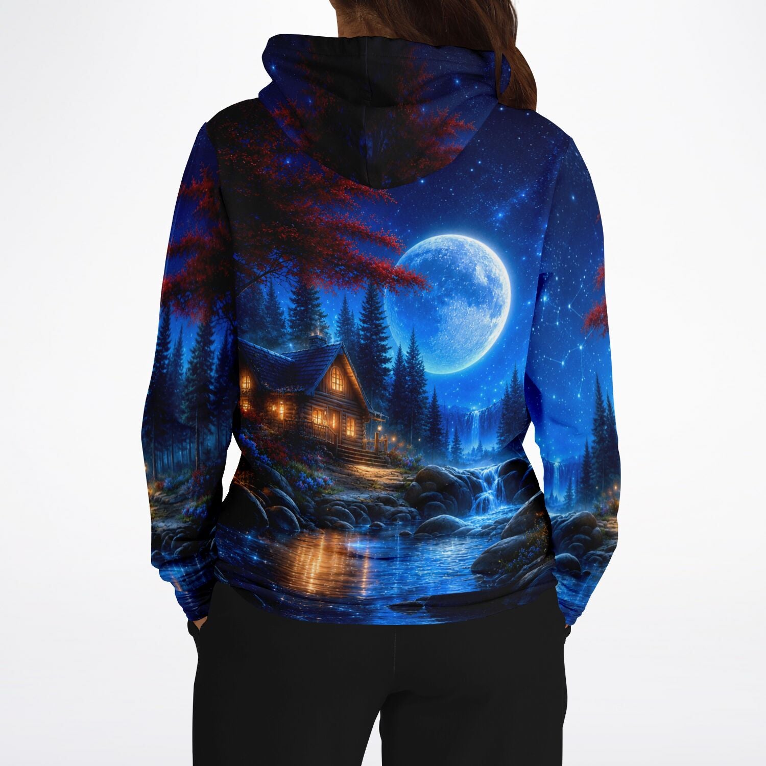 Hoodie mit Waldhaus unter Vollmond im Diamond Painting Stil, passend zu unseren kreativen Malen nach Zahlen Motiven