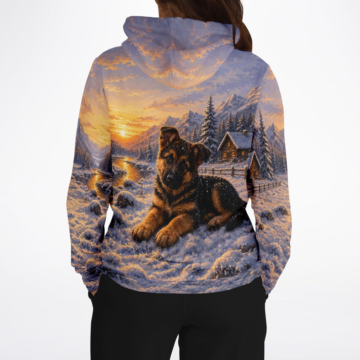 Hoodie mit Schäferhund-Welpen Motiv in verschneiter Winterlandschaft, inspiriert durch Diamond Painting Kunstwerke