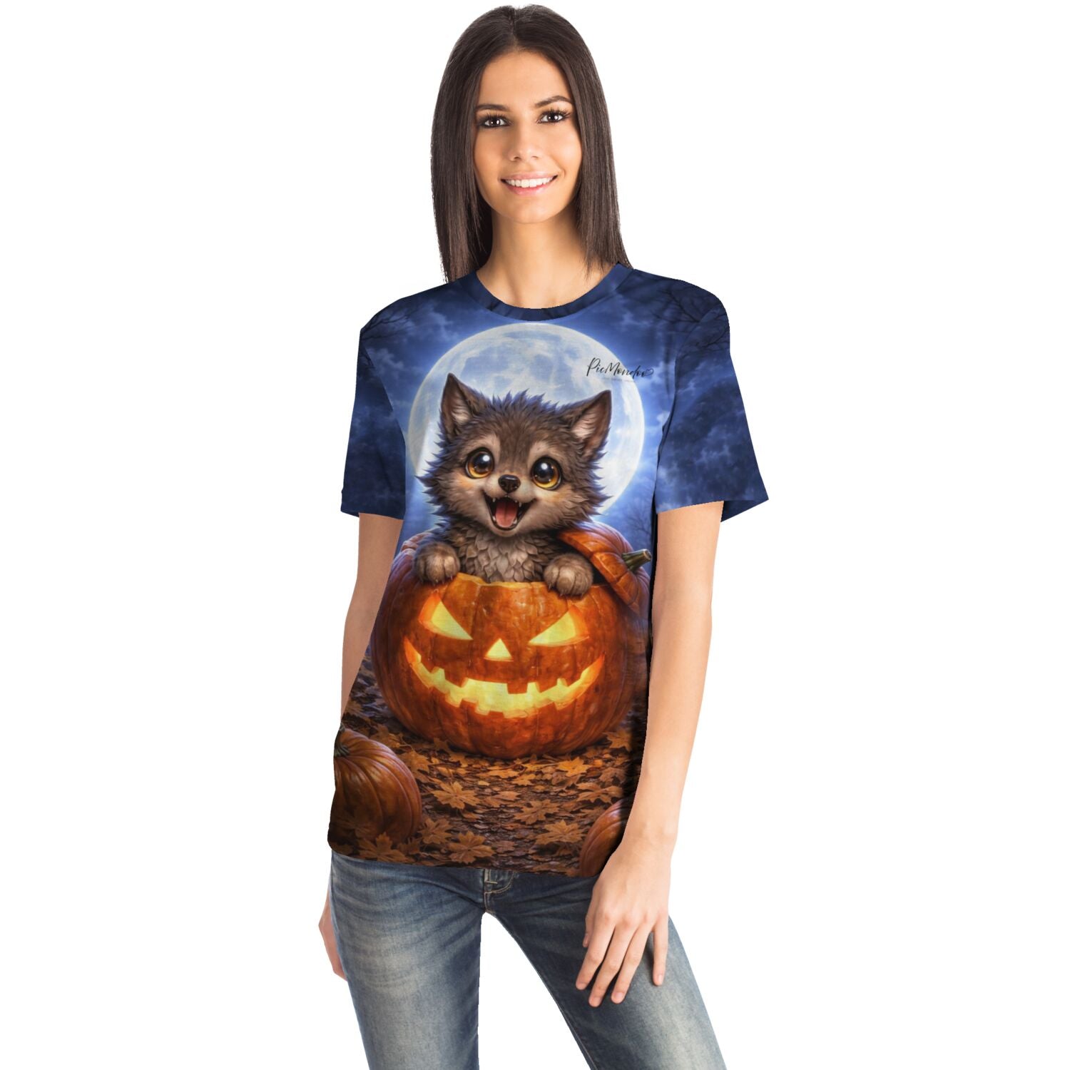 Frau trägt ein T-Shirt mit Mondwolf-Motiv im Kürbis vor Vollmond, passend zum Diamond Painting und Malen nach Zahlen Stil