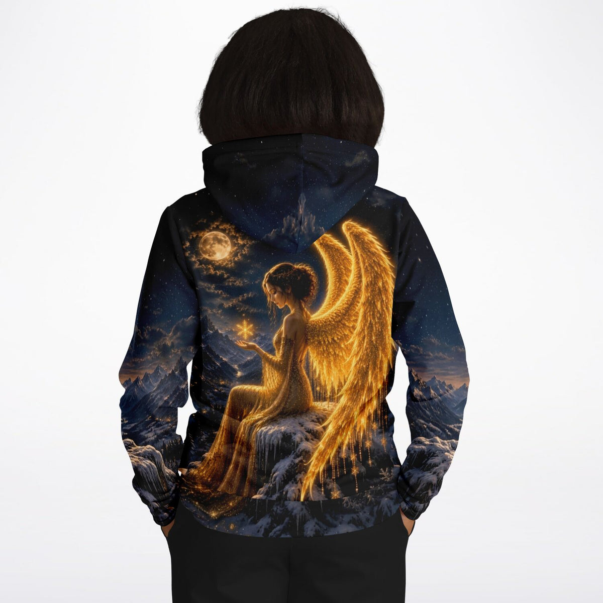 Dreamer Hoodie mit Engel-Motiv, das an ein detailreiches Diamond Painting oder Malen nach Zahlen Design erinnert